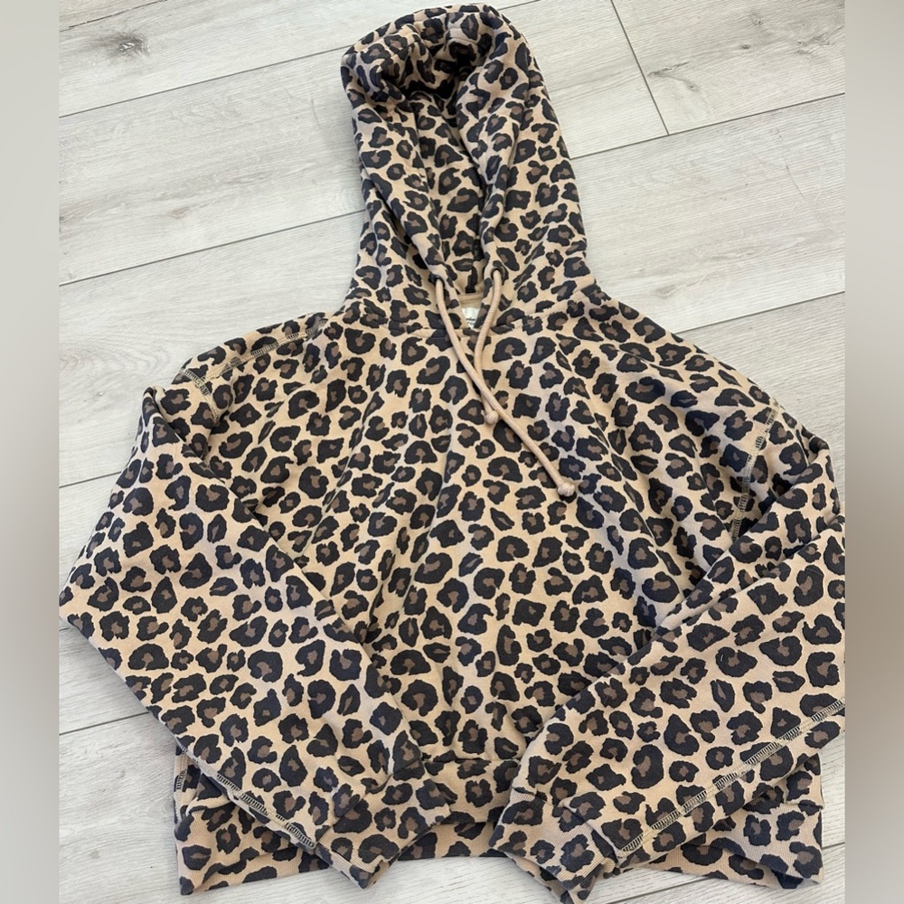 Abercrombie & Fitch leopard cropped sweatshirt - L